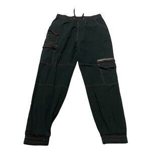 Hot Topic Black Cargo Pants Red Stitching Lots of Details Pockets Size Medium